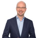 NPO-presentator en schrijver Tim de Wit in Cultuurkerkje