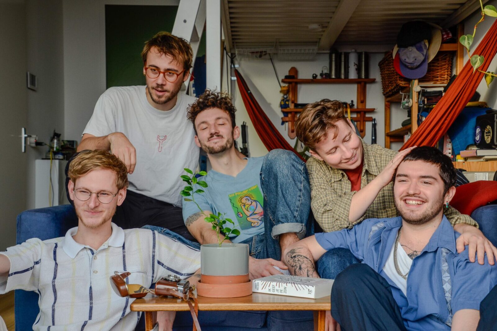 Bovenste Knoopje Open